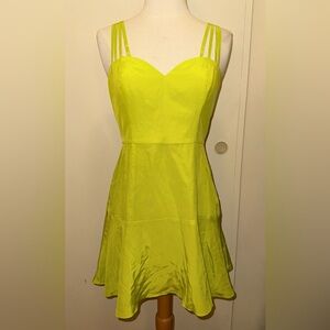 Callipygiam chartreuse Chic Mini Dress sz 0